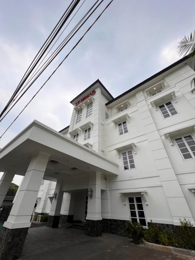Le Semar Hotel Karawaci Dahung Exterior photo